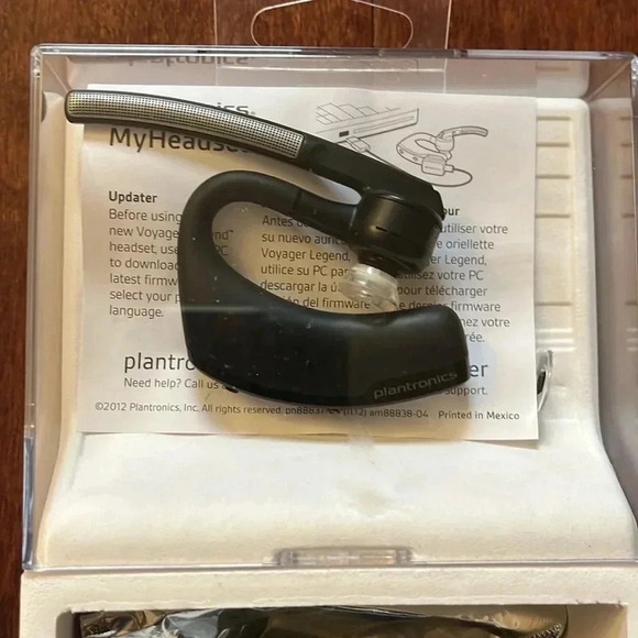 New in Open Box Plantronics Voyager Legend Wireless Bluetooth Headset - Picture 4 of 5